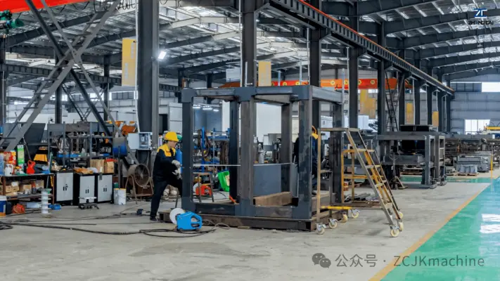 Stroj za izdelavo blokov in opek Cena: 5 stroškovnih pasti, ki bi se jim morali kupci izogibati